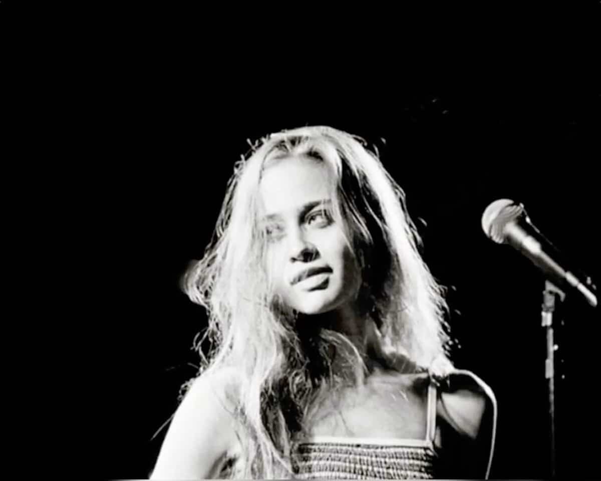 Image 06 of Fetch the Bolt Cutters